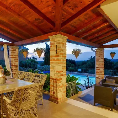 Villa Stupenda Ferienhaus *